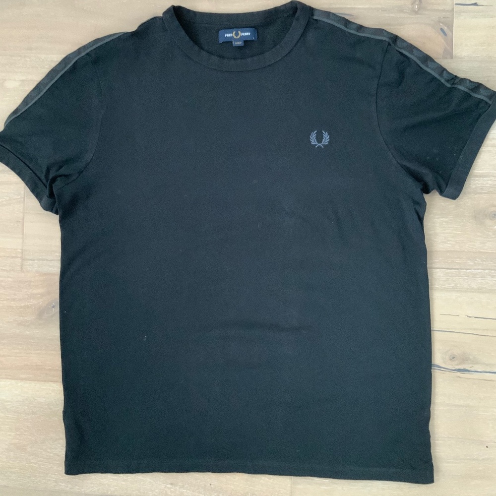 Fred Perry taped ringer tee black large
